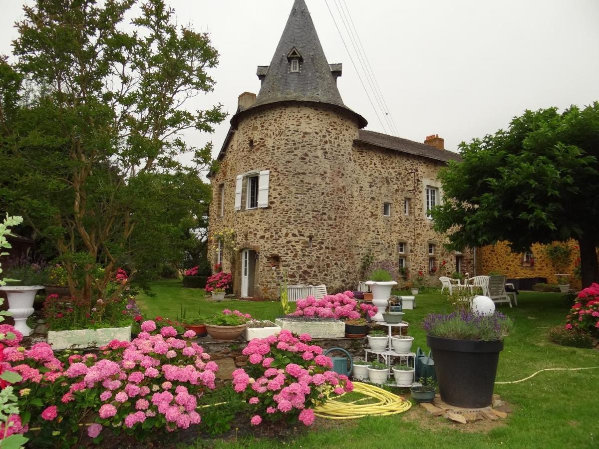 Bed and Breakfast Manoir Familial De La Provosterie Ahuillé Exterior foto